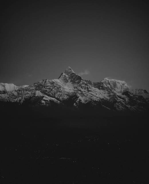 LAL08432 Himalaya Black and White